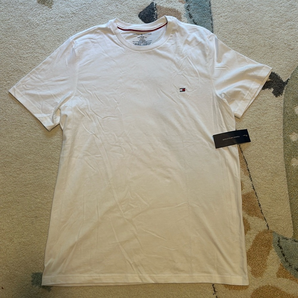 Tommy Hilfiger men’s white tee size M